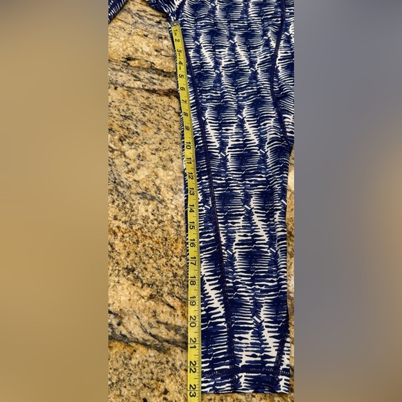 Vineyard Vines Womens Leggings Performance Capri Blue & White Pattern Size Small - Picture 10 of 10